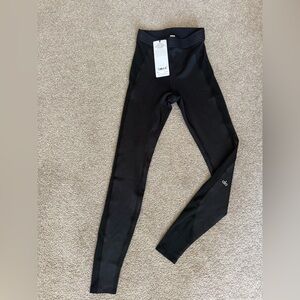 New w/ tags (sold out)- Alo Yoga Airlift Ballet Dream High Waist Leggings xxs